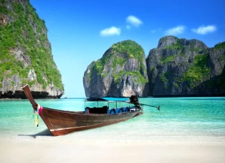 Bucură-te de plajă: Călătorii cu barca spre cele mai frumoase plaje