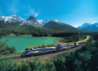 Canada de la coastă la coastă: O experiență de călătorie cu trenul