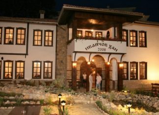 Care este diferența dintre un hotel și un han?