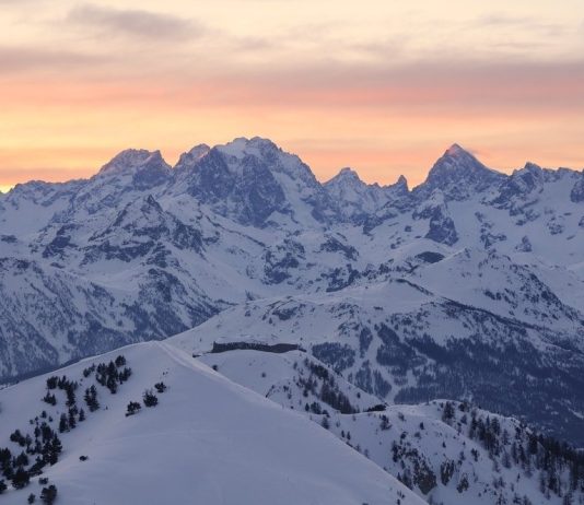Cei mai frumoși munți din lume