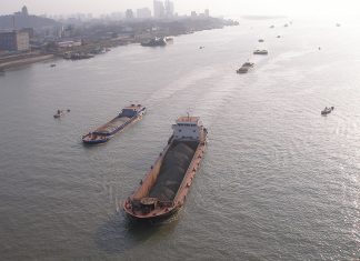 Cu barca pe fluviul Yangtze: De la lacul Chongqing la orașul Yichang