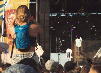 Cum e să faci voluntariat la un festival?