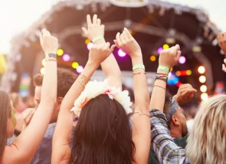 Cum să faci rezervare la festivaluri de muzică