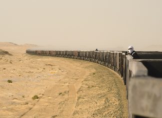 Cum să mergi cu trenul de minereu în Mauritania