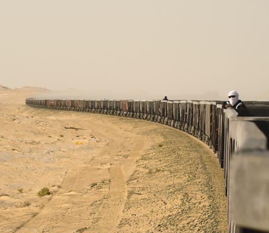 Cum să mergi cu trenul de minereu în Mauritania