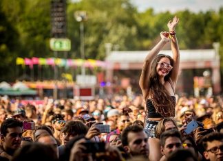 Cum să mergi la primul tău festival de muzică