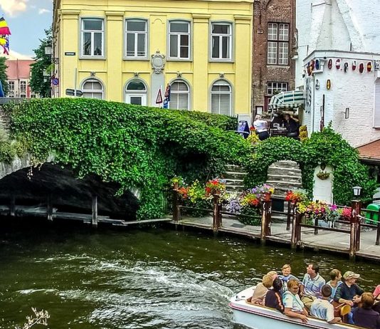 Descoperă Europa: O călătorie cu barca pe cele mai frumoase râuri și canale