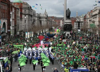 Festivalul Saint Patrick: muzică, parada și tradiții irlandeze