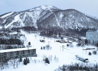 Higashiyama Niseko Village: Un paradis pentru schiori în Japonia