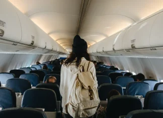 Lucruri pe care trebui să le faci înainte de a zbura într-un avion