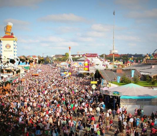 Oktoberfest: bere, muzică și distracție în Munchen, Germania