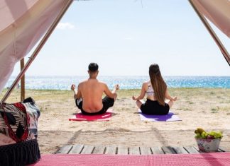 Plajă și activități marine: Relaxare și distracție