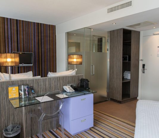 Recenzie: Hotel Amsterdam Recenzie