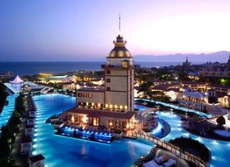 Top hoteluri de lux pentru pasionații de istorie