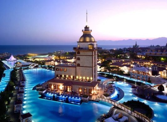 Top hoteluri de lux pentru pasionații de istorie